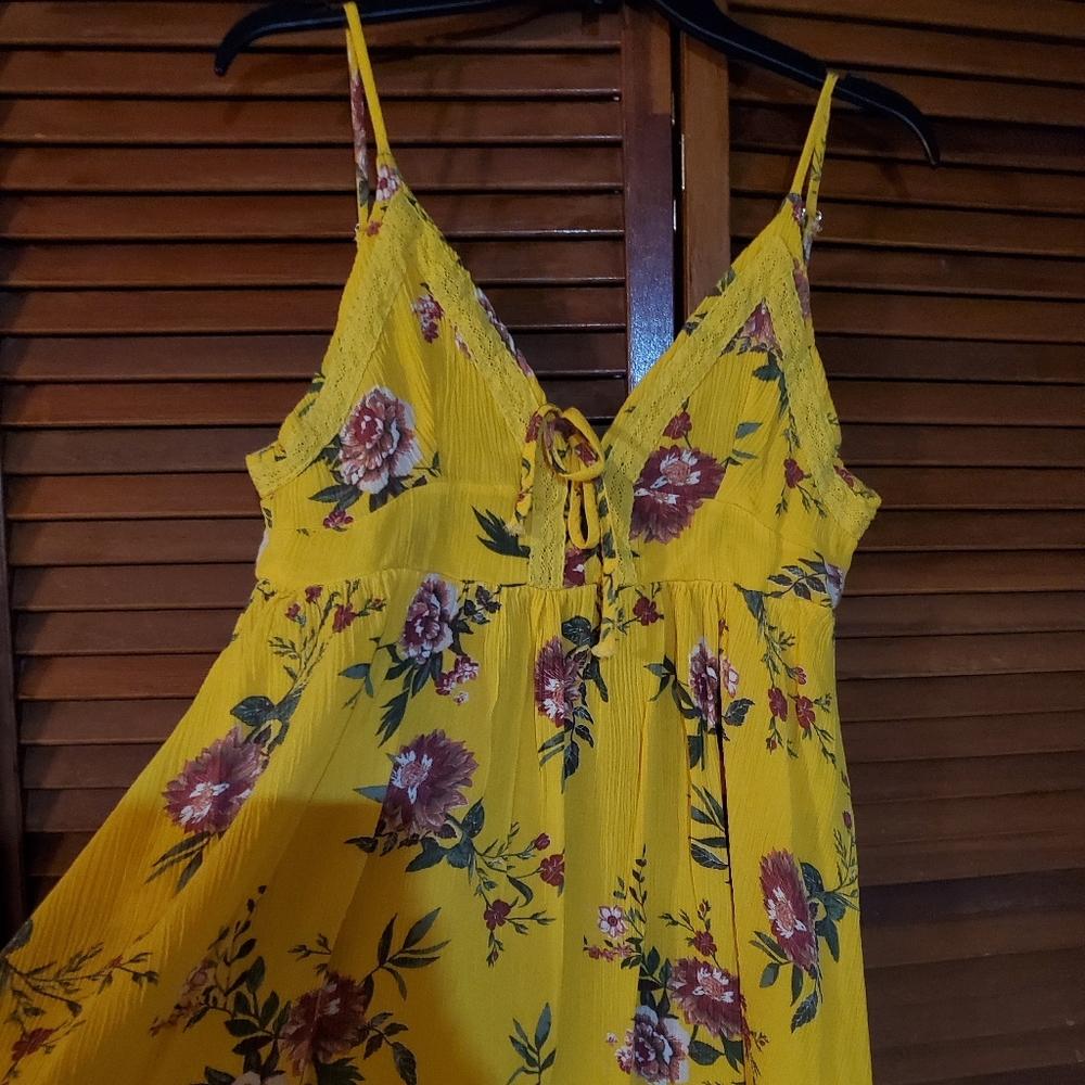 Yellow Top - Picture 5 of 8